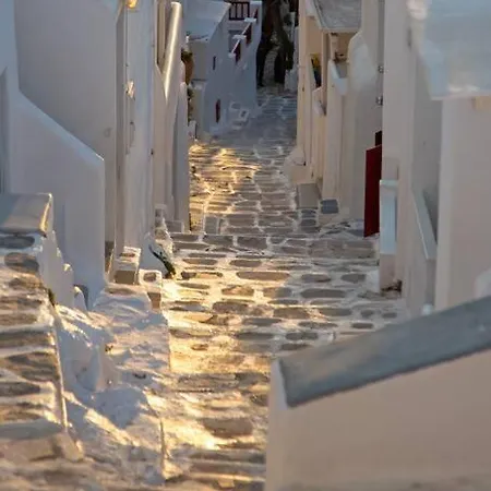 Whitehomes1 Nyaraló *